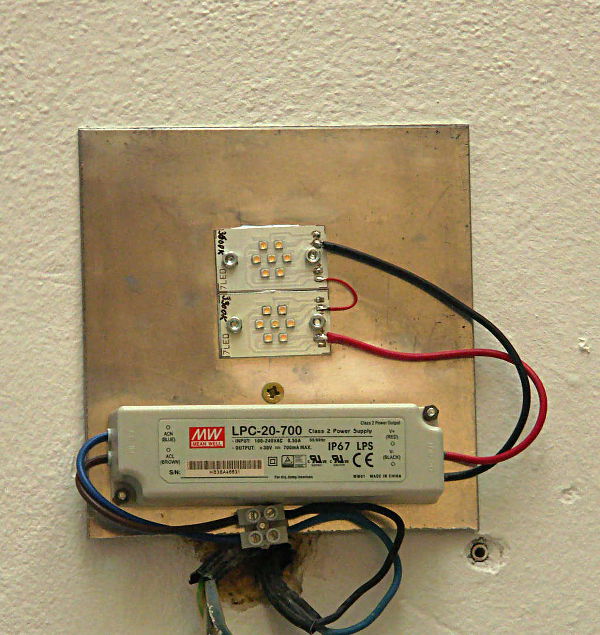 chlazení betonovým stropem